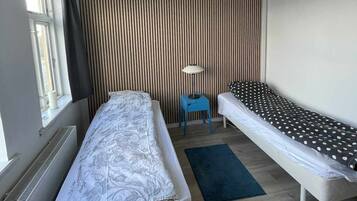 3 soveværelser, strygejern/strygebræt, sengetøj