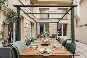 Superior Suite | Outdoor dining
