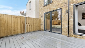 House - Modern 3 Bedroom Stay Patio East Croydon (Croydon)