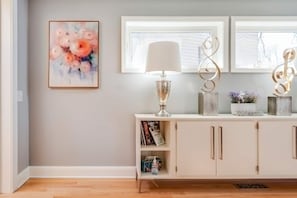 5 bedrooms - Luxury Modern Villa Downtown Convention (Minneapolis)