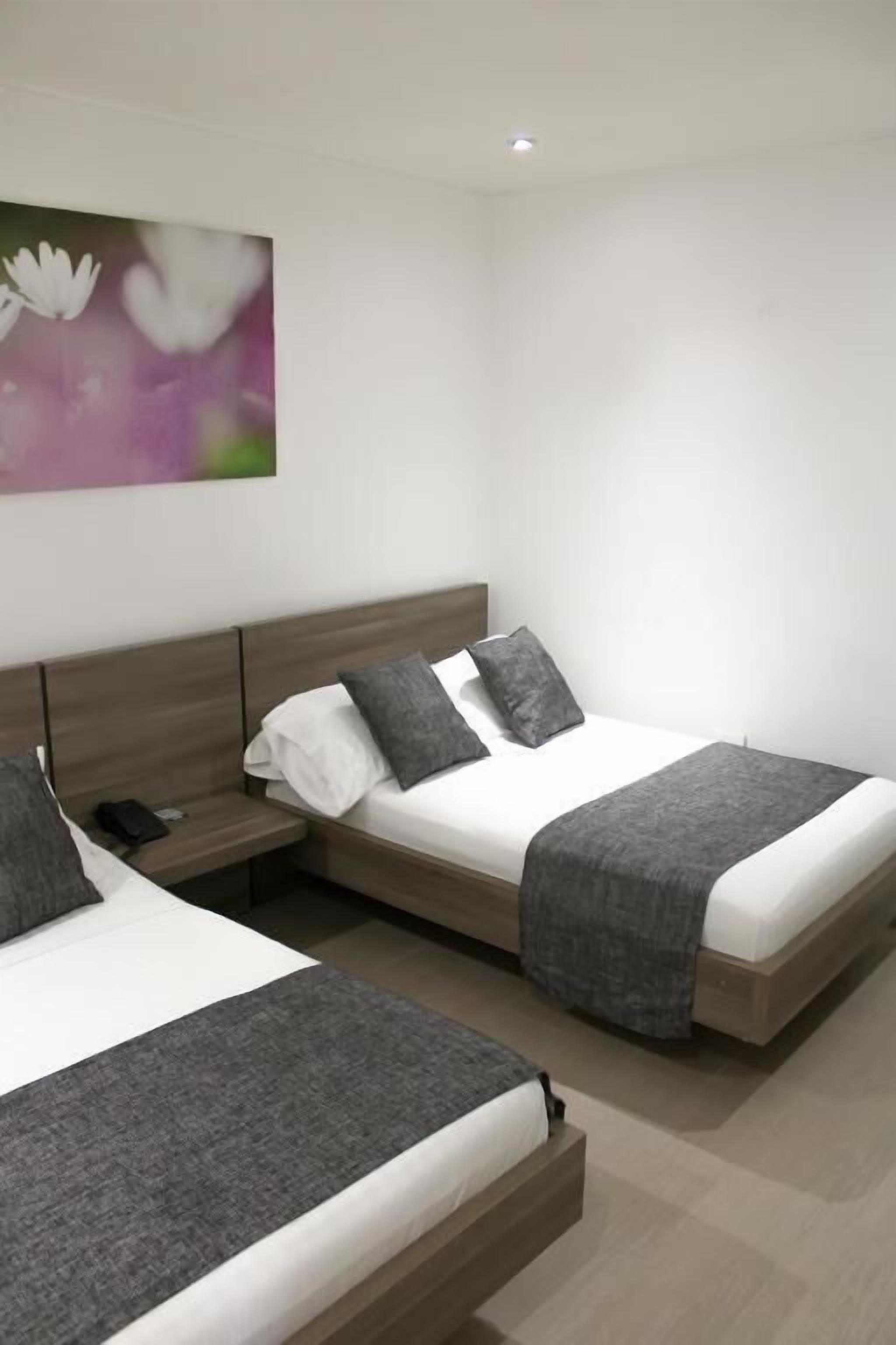 In-room safe, soundproofing, free WiFi
