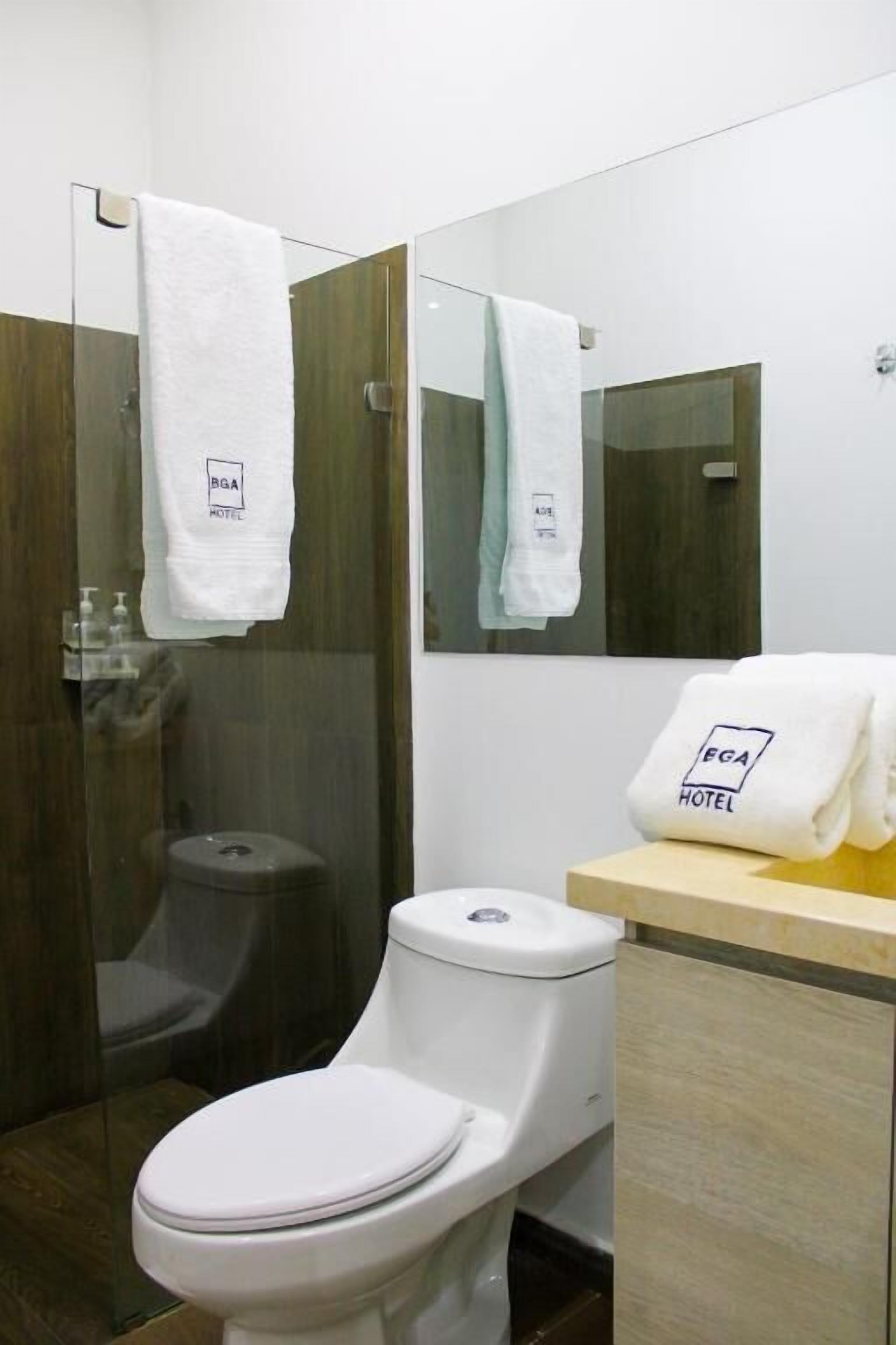 Family Room | Bathroom