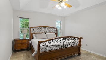 3 habitaciones, tabla de planchar con plancha y wifi gratis