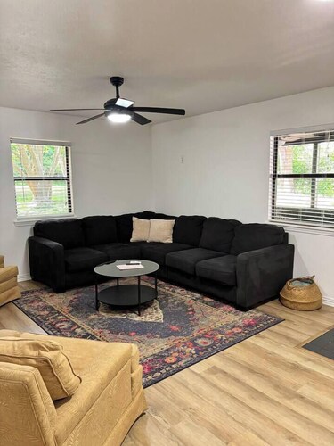 Neighborhood Stay Near SFA