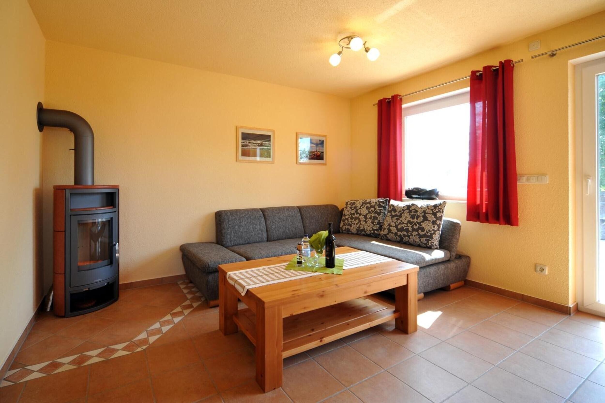 TV, fireplace, stereo
