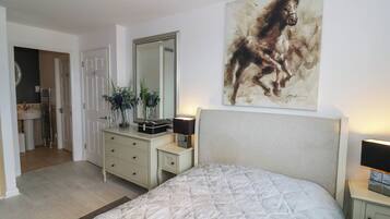 2 bedrooms, free WiFi, individually decorated, individually furnished