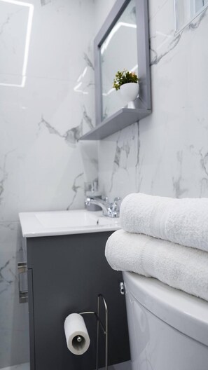 Shower, towels