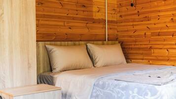 WiFi, bed sheets