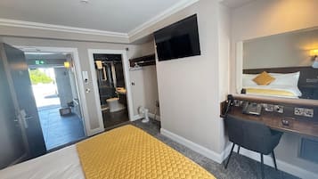 Desk, laptop workspace, WiFi (free)