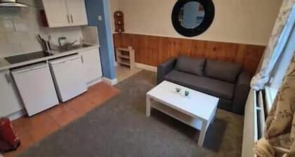 Private Apartment (Flat 2)