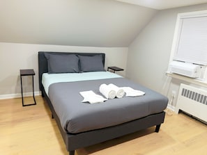 4 Schlafzimmer, Schreibtisch, Bügeleisen/Bügelbrett, kostenloses WLAN