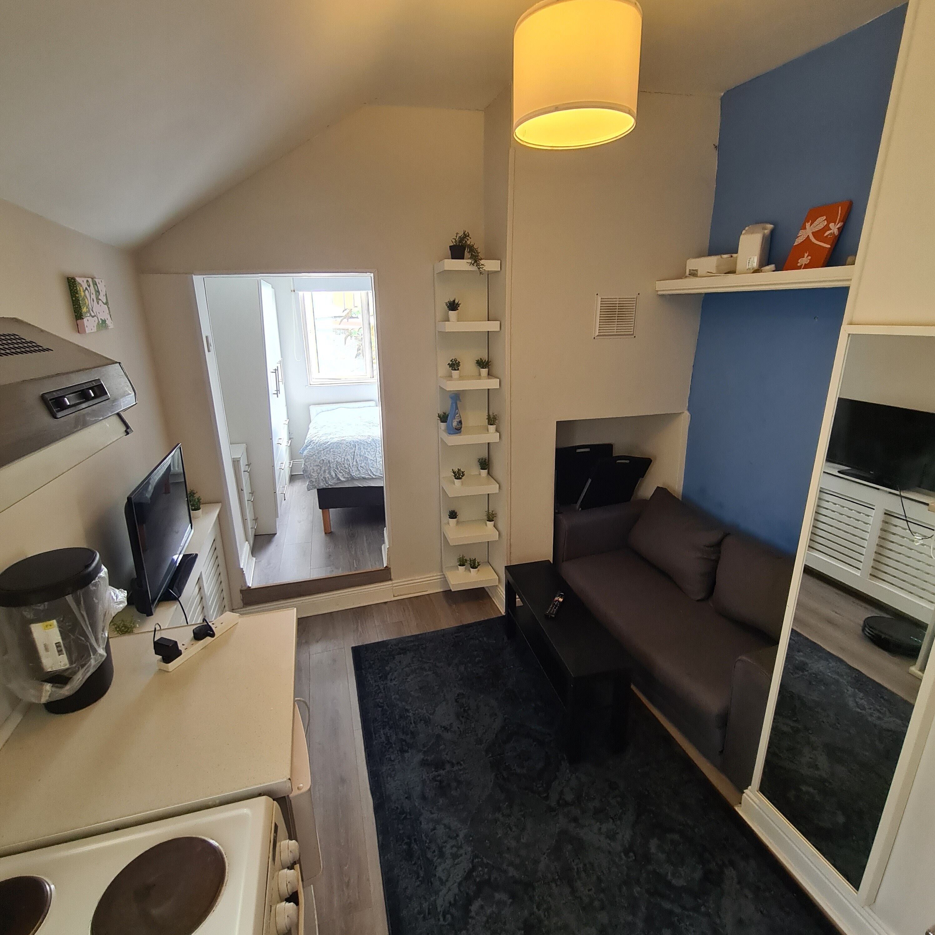 1 chambre, bureau, fer et planche à repasser, Wi-Fi