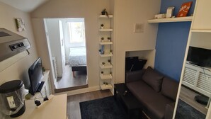 1 chambre, bureau, fer et planche à repasser, Wi-Fi