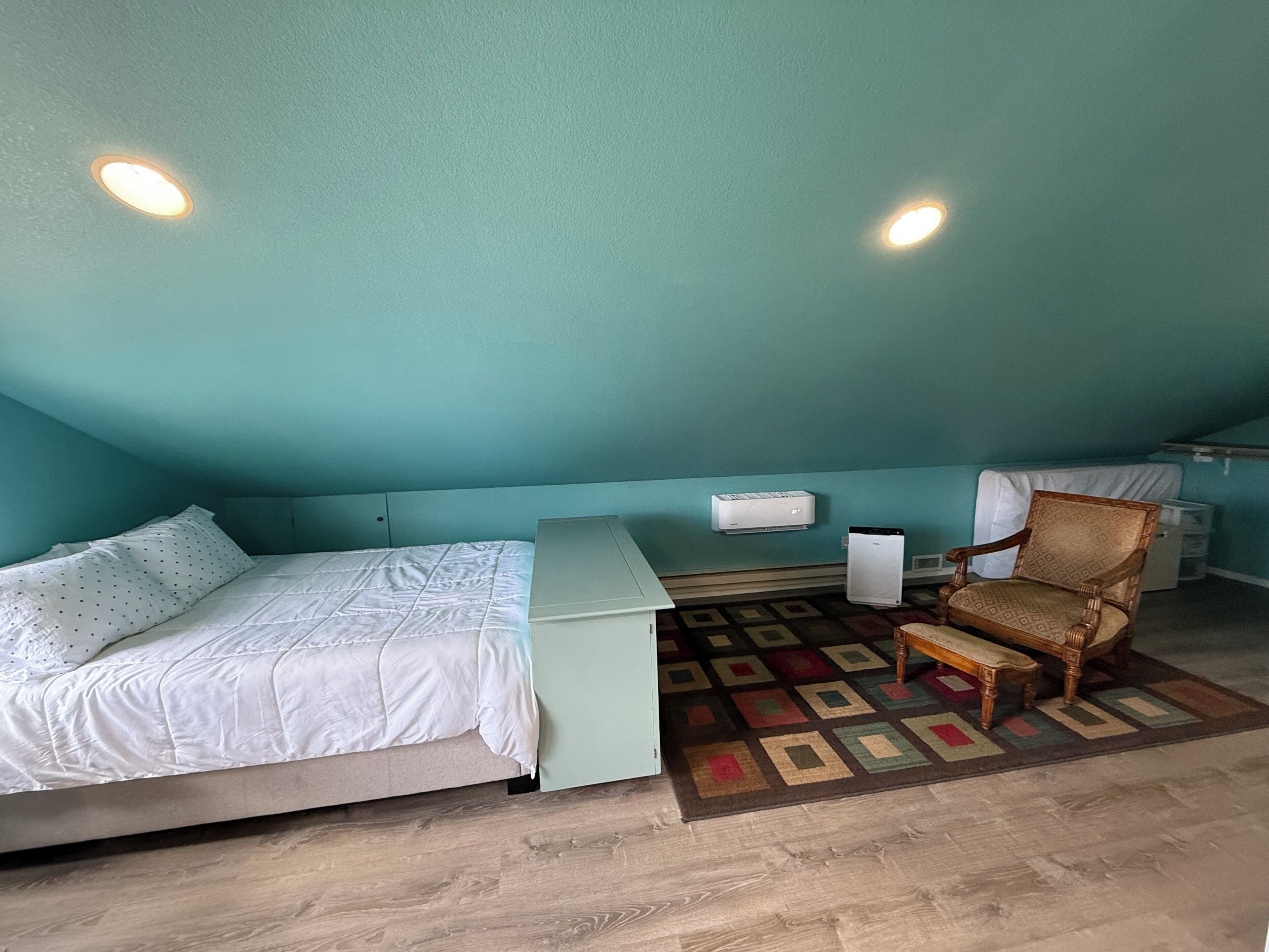 1 bedroom, iron/ironing board, travel cot, free WiFi