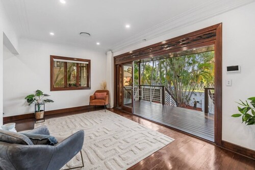 Family-Friendly Stay | 2 Living + Ducted Aircon