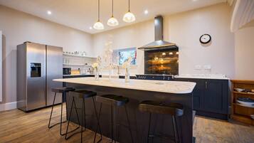 House | 5 bedrooms, Internet