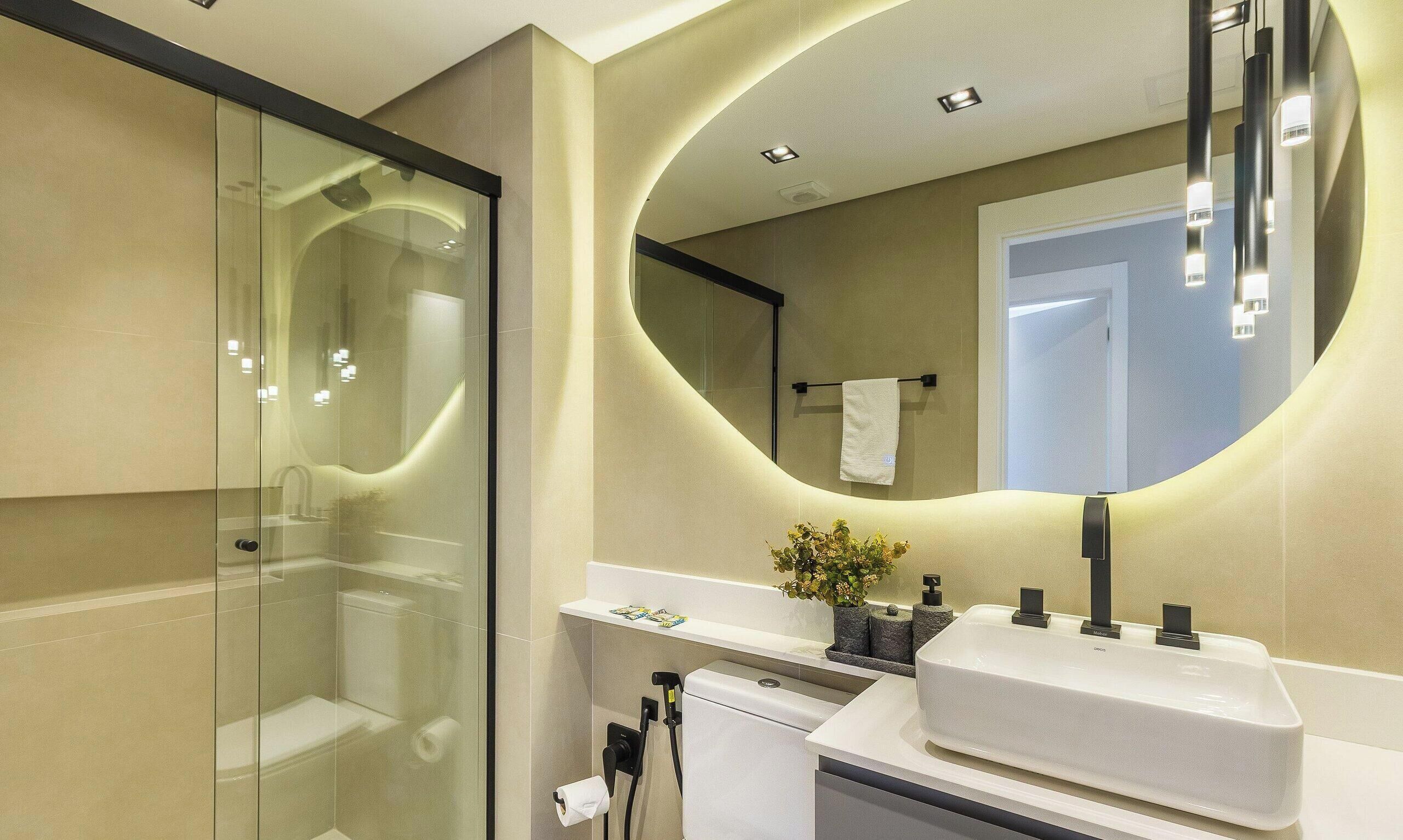 Basic Apartment | Bathroom | Shower