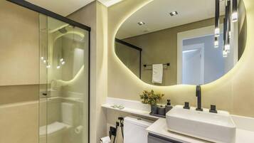 Basic Apartment | Bathroom | Shower