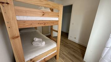 Iron/ironing board, travel cot