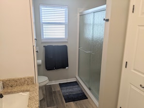 Shower, hair dryer, towels, soap - 
This beautiful stick-built home has just been remodeled. In Spanish Springs (Lady Lake)