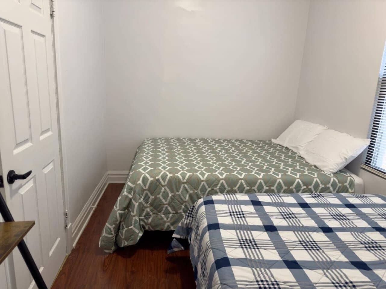 2 Schlafzimmer, Schreibtisch, Bügeleisen/Bügelbrett, WLAN