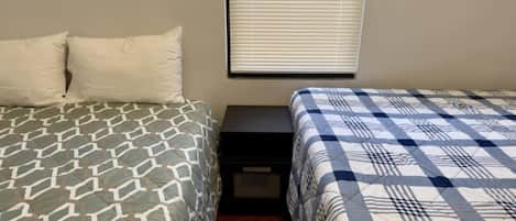 2 bedrooms, desk, iron/ironing board, WiFi