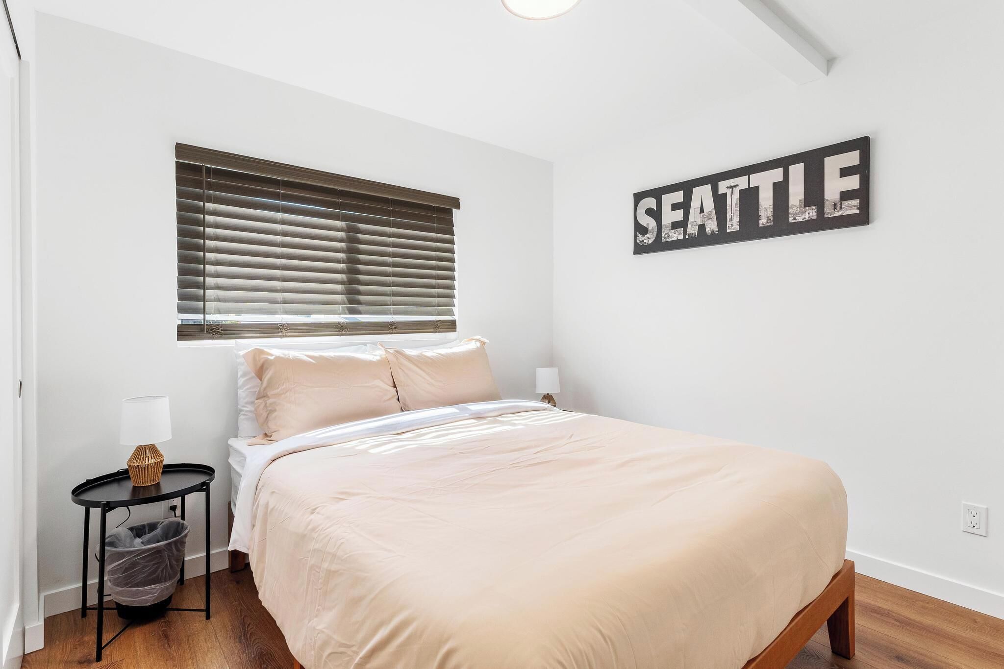 2 habitaciones, tabla de planchar con plancha y wifi gratis 