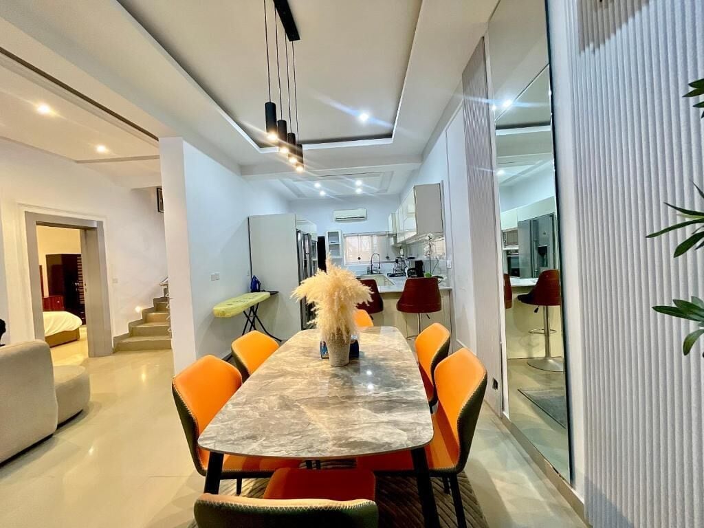 Deluxe Apartment, Balcony, City View | Dining