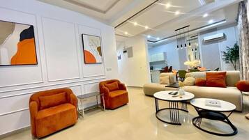 Family Apartment, Balcony, City View | Living area