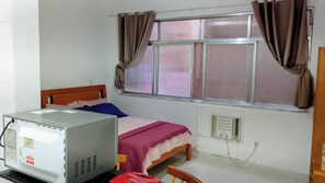 1 quarto, Wi-Fi de cortesia, roupa de cama