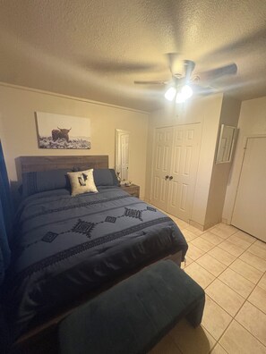 3 Schlafzimmer, Bügeleisen/Bügelbrett, Internetzugang, Bettwäsche
