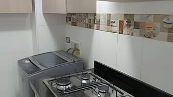Basic Apartment | Private kitchen