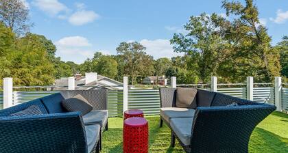 Modern Retreat Hot Tub Bar Patio HPU