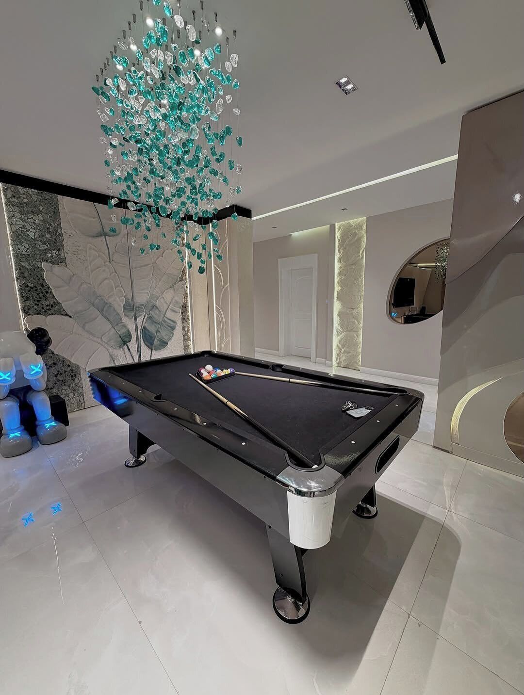 Deluxe Apartment, Balcony, City View | Game room