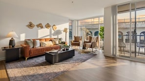 Living area - Luxury 2BR Apartment Balcony, Gym & Parking (Cleveland)