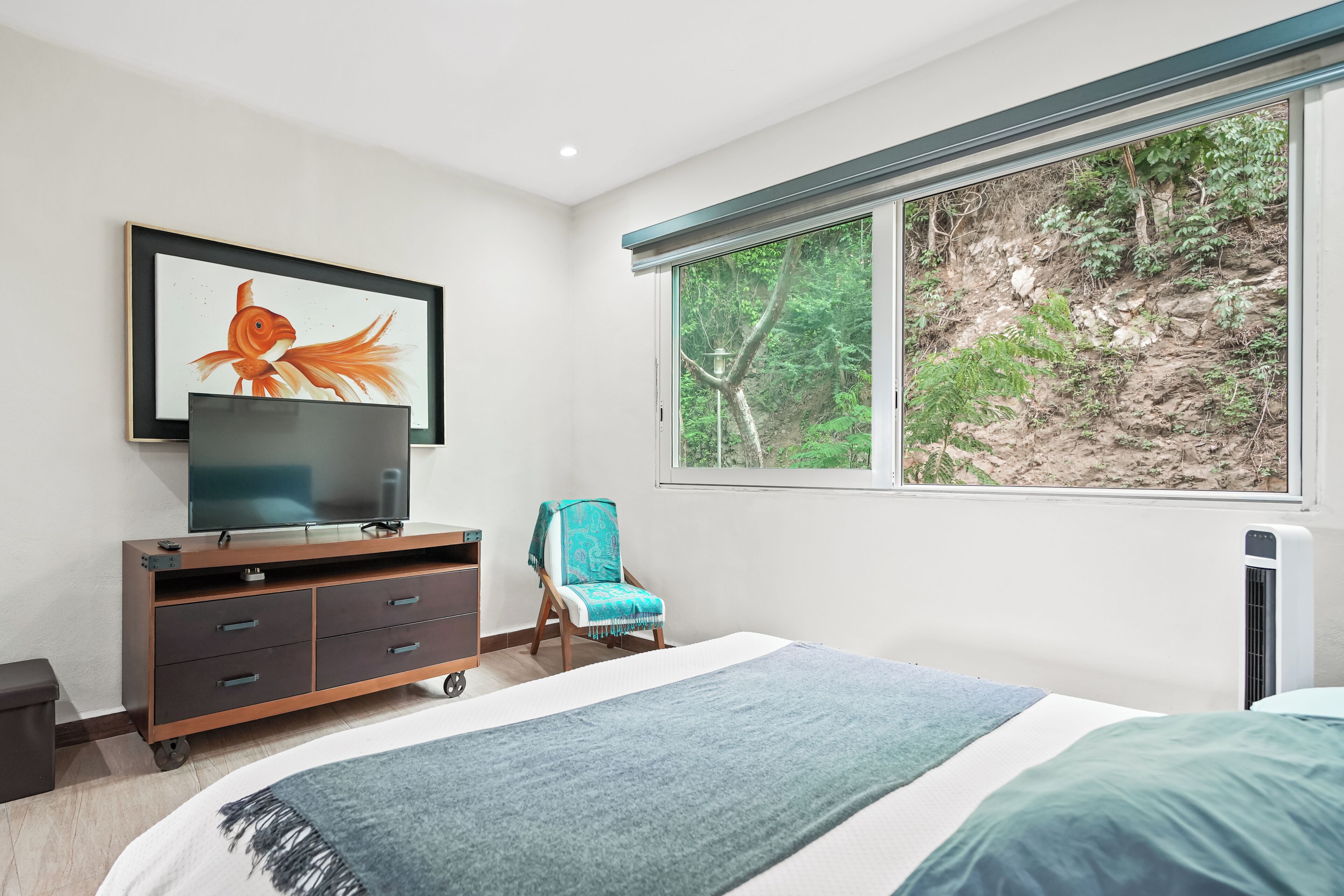 Comfort appartement, balkon, uitzicht op zee | Een strijkplank/strijkijzer, gratis wifi