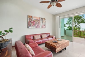 Appartamento Comfort, balcone, vista mare | Area soggiorno