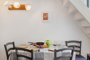 Dining - Holiday Home “Petite Perle” with Shared Pool, Terrace, and Air Conditioning (La Tranche-sur-Mer)