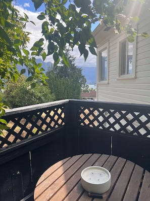 Property grounds - Cozy 2-bedroom house with the Columbia View that will take your breath away. (Stevenson)