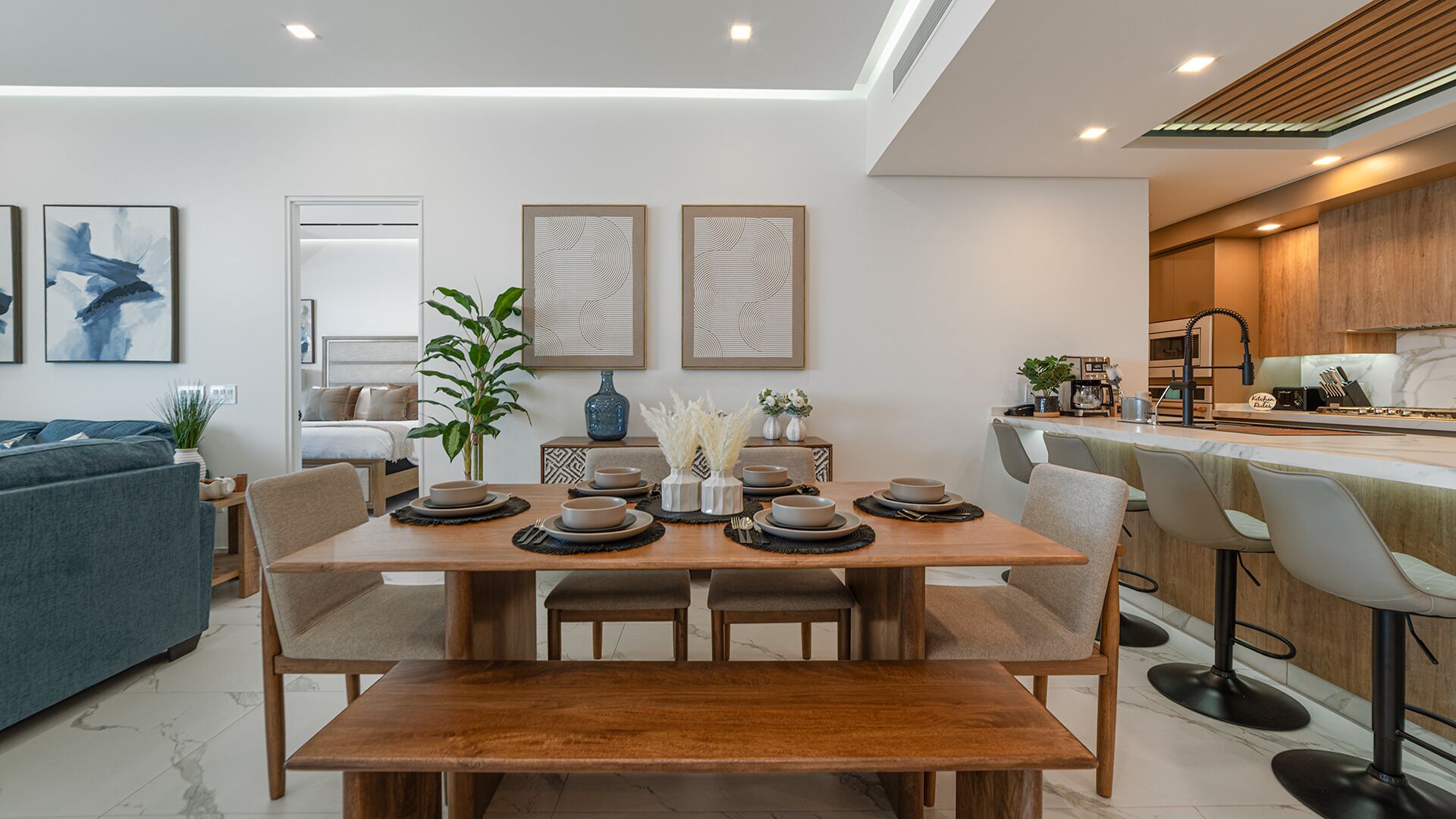 Condo, Multiple Beds, Balcony (Encantame Soleil R1701) | Dining