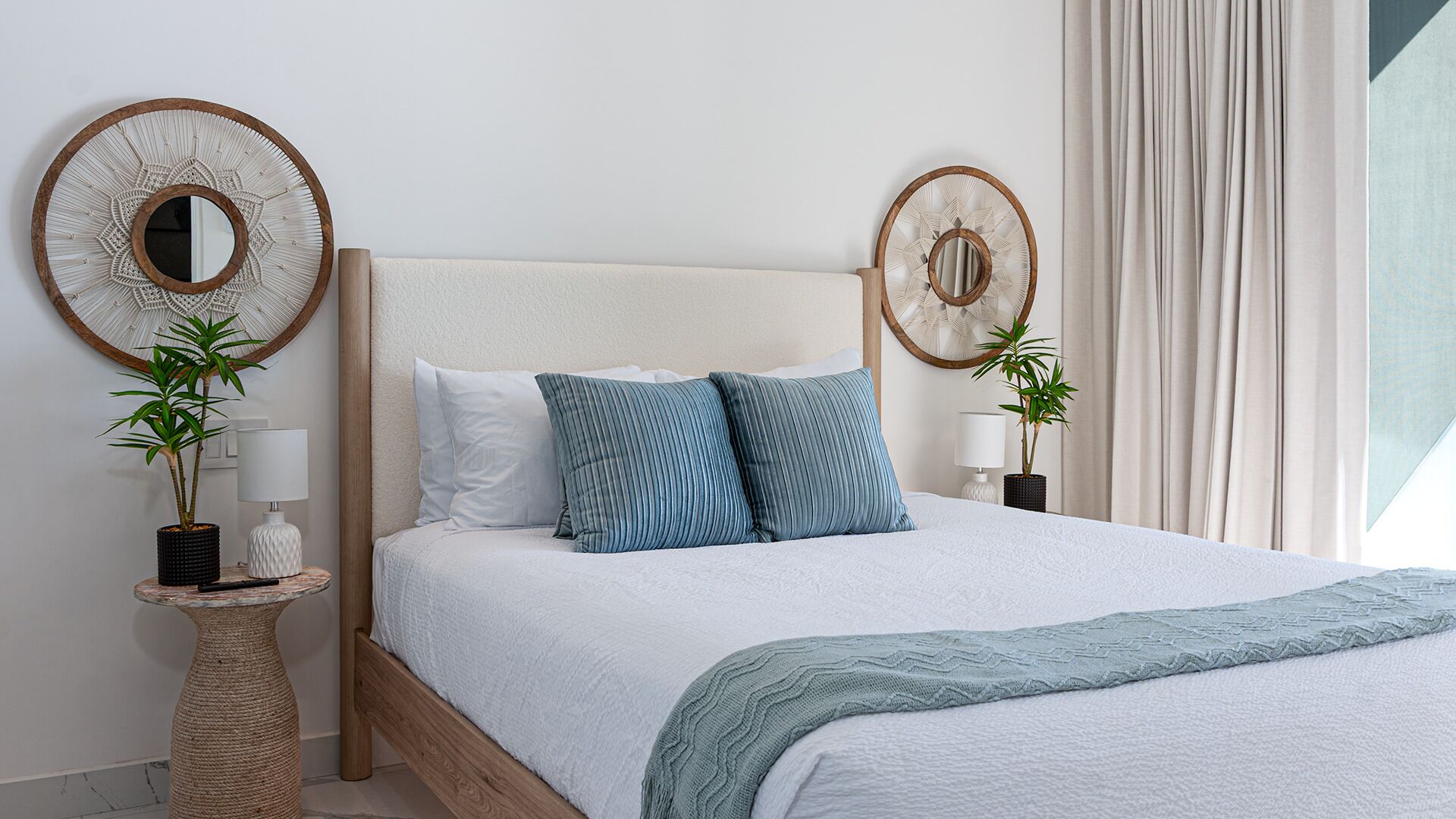Condo, Multiple Beds, Balcony (Encantame Soleil R1701)
