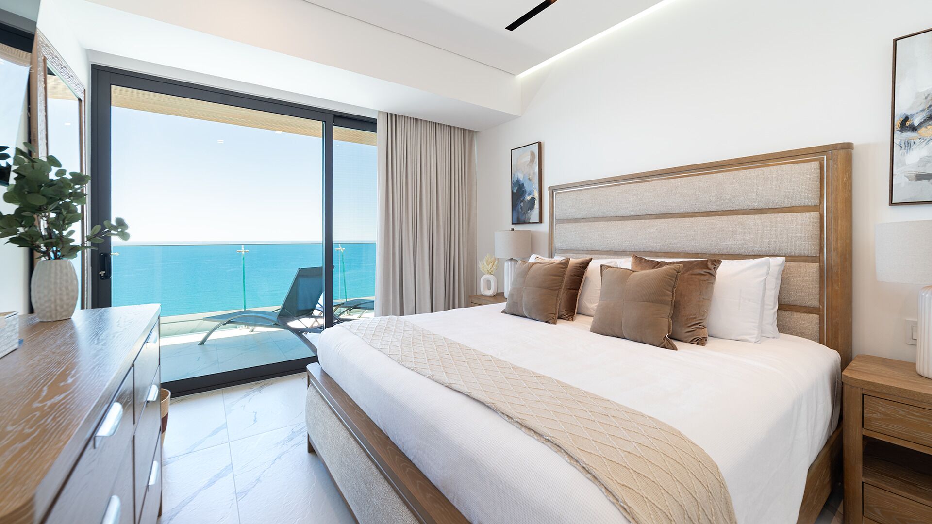 Condo, Multiple Beds, Balcony (Encantame Soleil R1701)