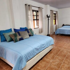 Wifi gratis y ropa de cama 