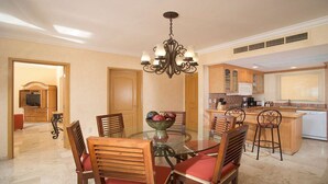 Dining - Luxury 1BR Suite at Villa del Palmar Flamingos – Beachfront Resort (Nay.)