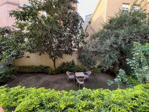 Outdoor dining - 1419 · Comfortable 2BR Entire Apartment (Sheikh Zayed City)