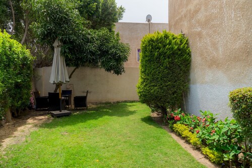 575 · 4BR Townhouse, 3 Bath, TV, Backyard