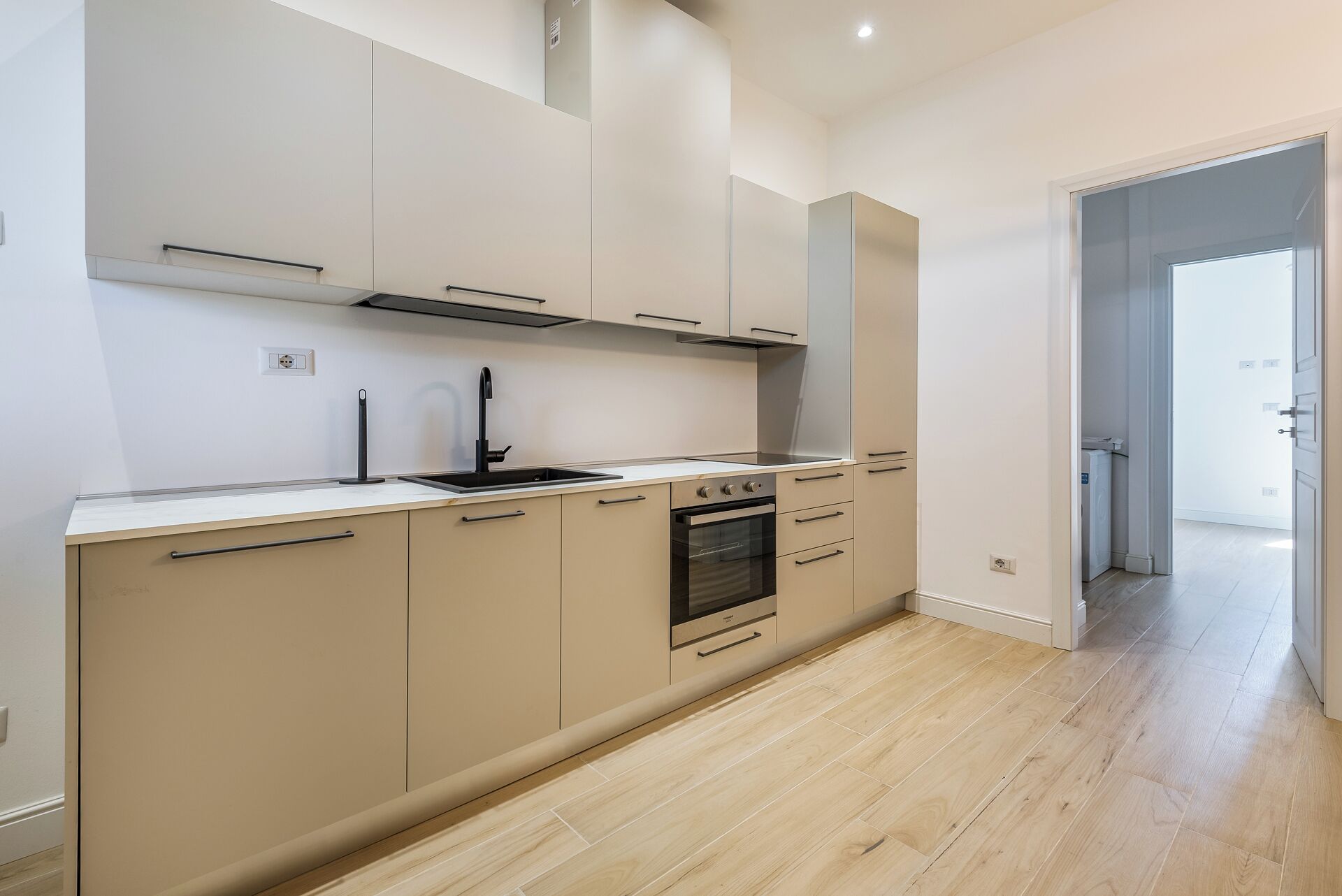 Kühlschrank, Ofen, Herdplatte, Geschirrspüler