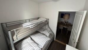 WiFi (free) - Beautiful new 90-square-meter, 3-bedroom apartment (Frederikshavn)
