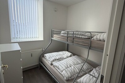 Beautiful new 90-square-meter, 3-bedroom apartment