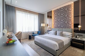 Deluxe kamer, uitzicht op tuin | Een bureau, gratis wifi